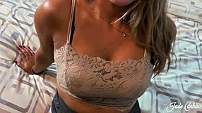 Jade Canh’o’s contantly ravenous this for large cocks as well as skewed handjobs